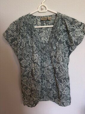 Women's casual short-sleeve top